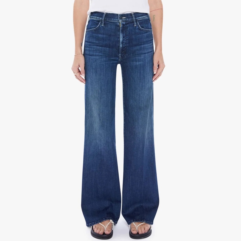 Mother denim in the Hustler Roller Sneak Fit